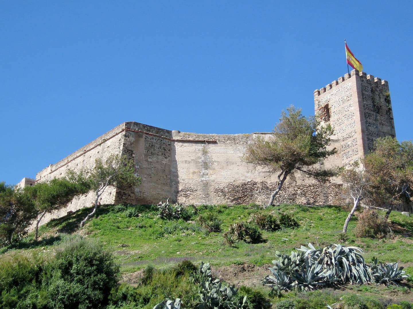 que-ver-en-fuengirola-Castillo_de_Sohailapartamentos-mediterraneo-real