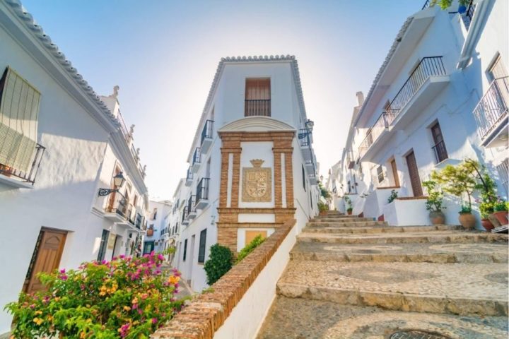 que ver en frigiliana Apartamentos Mediterraneo real Fuengirola costa del sol larga estancia