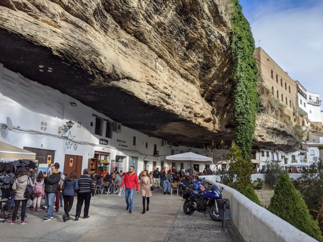 que ver en Setenil de las Bodegas