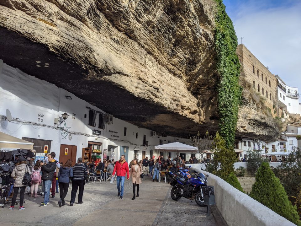 que ver en Setenil de las Bodegas