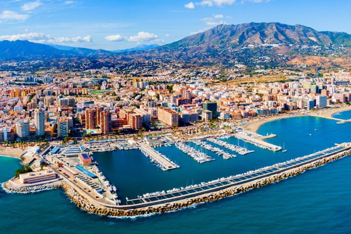 Puerto Deportivo de Fuengirola Apartamentos Medierraneo Real Los Boliches que hacer